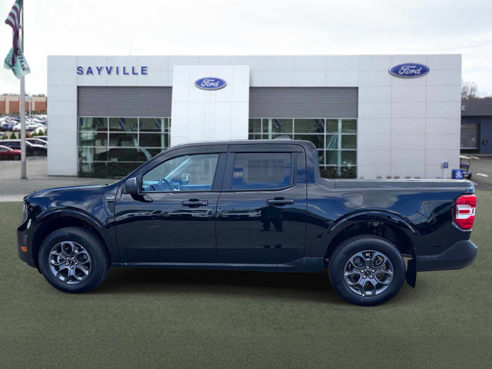 2026 Ford Maverick XLT FWD SuperCrew — photo 1 of 12