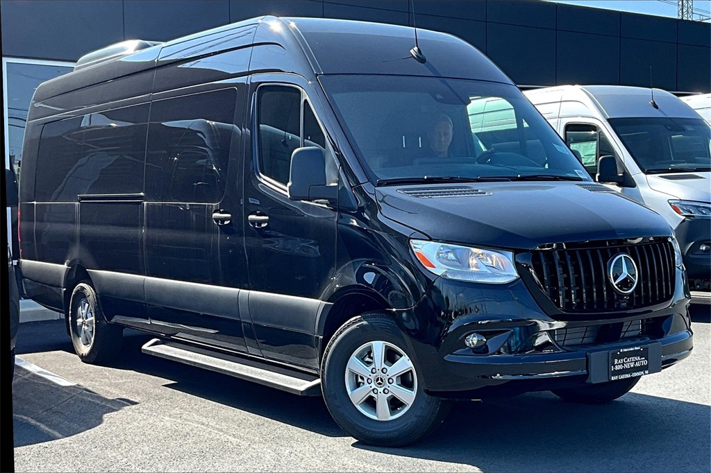 2024 Mercedes-Benz Sprinter Cargo Van