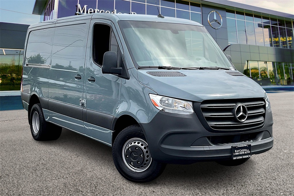 2024 Mercedes-Benz Sprinter Cargo Van