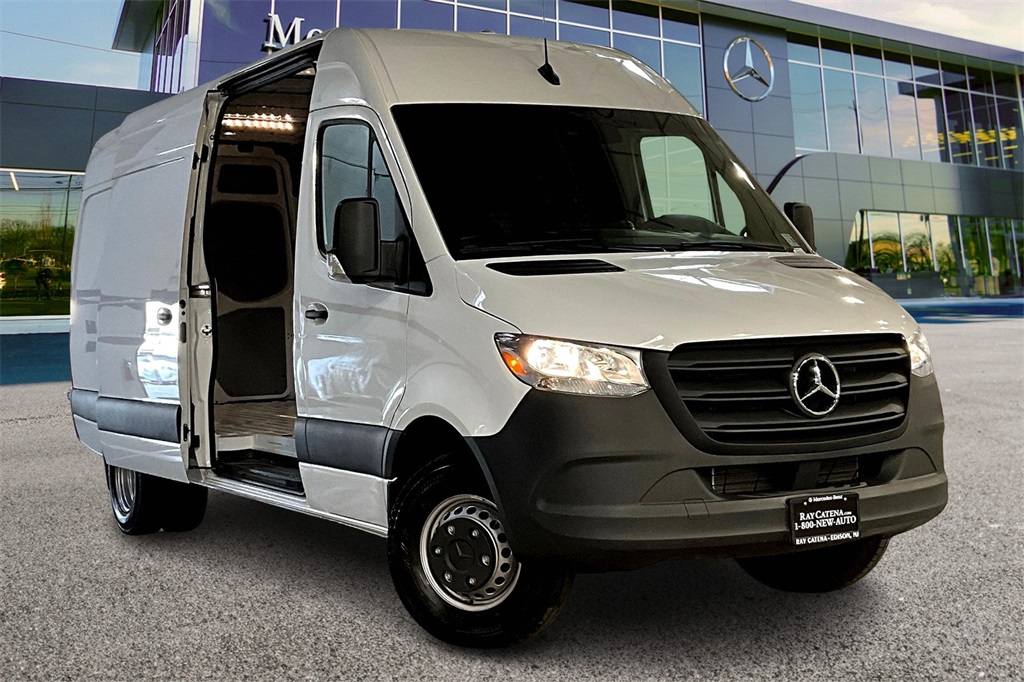 2024 Mercedes-Benz Sprinter Cargo Van