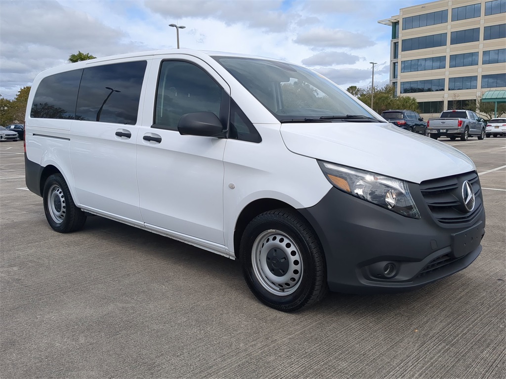 2023 Mercedes-Benz Metris Passenger Van