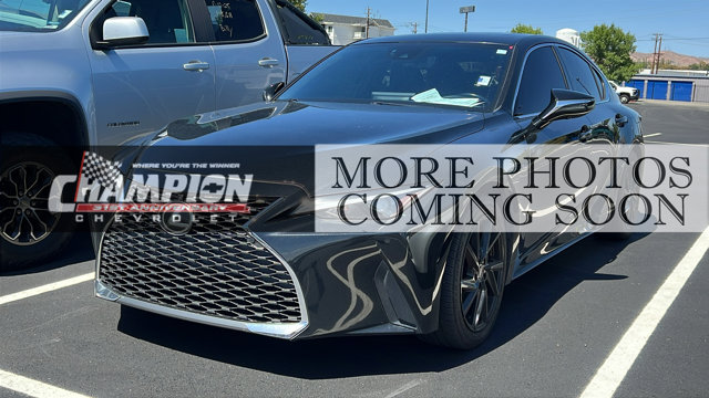 2021 Lexus IS