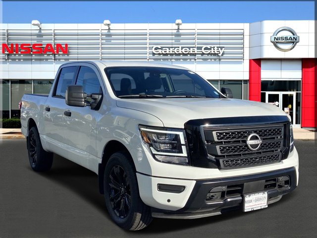 2023 Nissan Titan