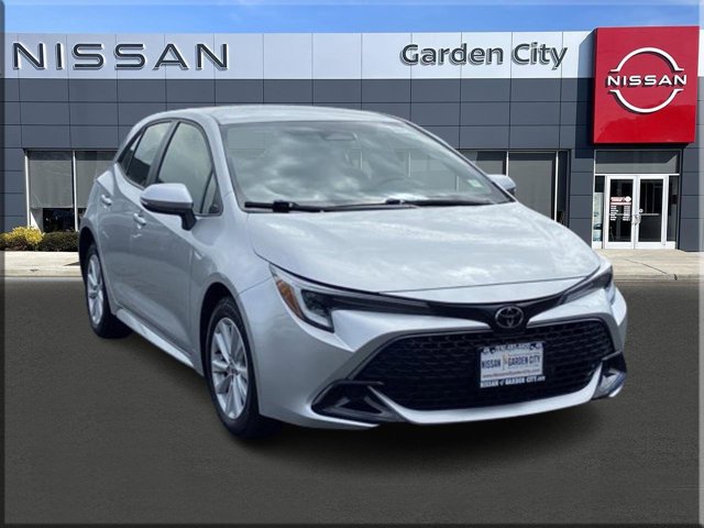 2025 Toyota Corolla Hatchback SE