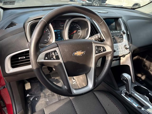 2013 Chevrolet Equinox LT — photo 1 of 12