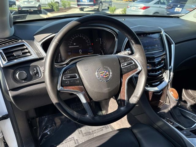 2016 Cadillac SRX Luxury — photo 1 of 12