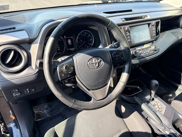 2018 Toyota RAV4 XLE — photo 1 of 12