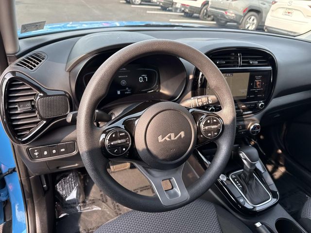 2025 Kia Soul S — photo 1 of 12