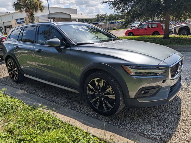 2020 Volvo V60 Cross Country