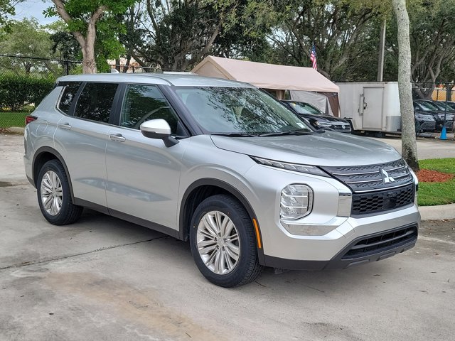 2023 Mitsubishi Outlander