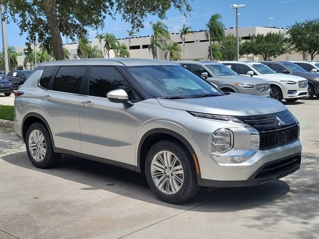 2024 Mitsubishi Outlander