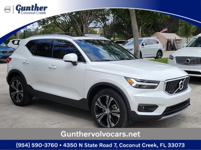 2022 Volvo XC40