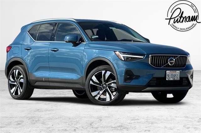 2024 Volvo XC40