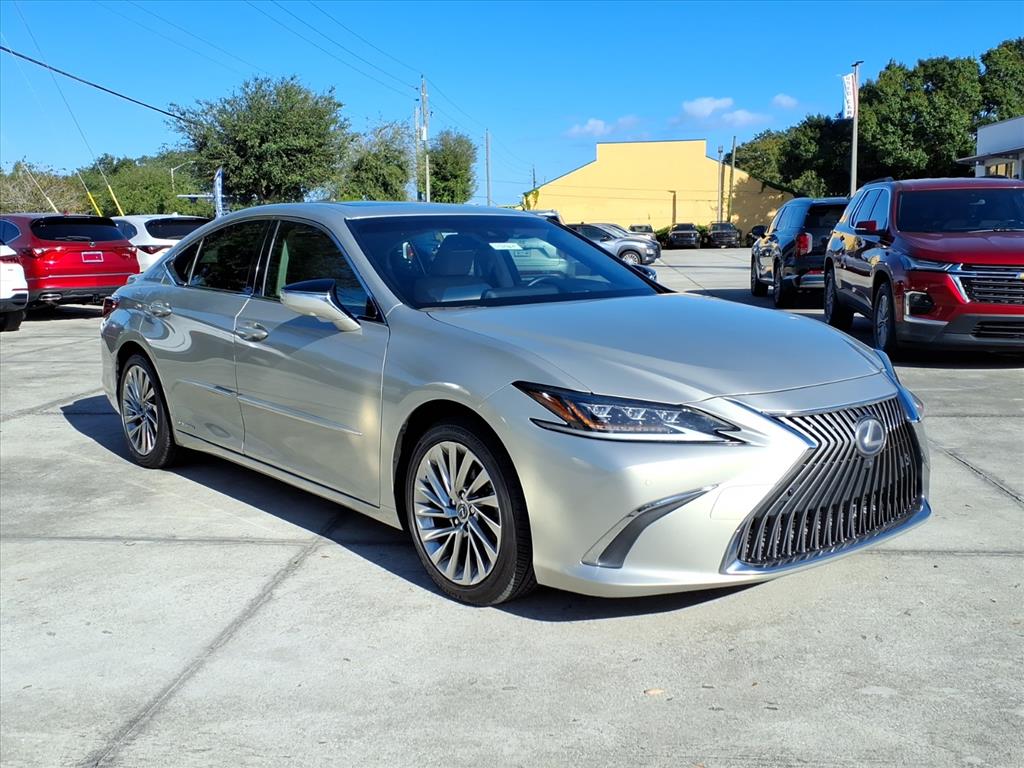 2019 Lexus ES