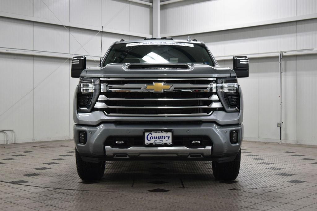 2025 Chevrolet Silverado 2500HD High Country — photo 1 of 12
