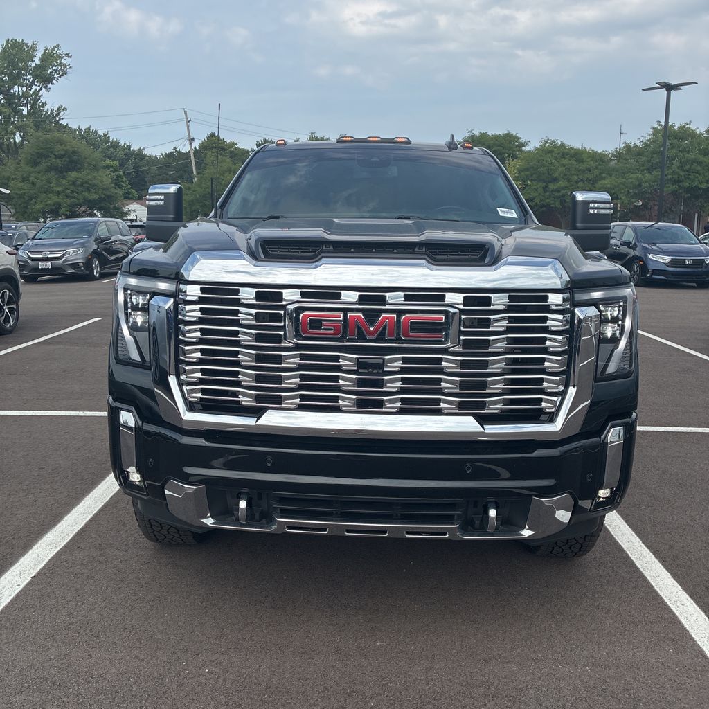 2025 GMC Sierra 2500HD Denali — photo 1 of 12