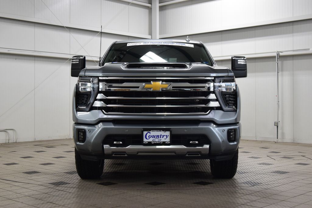 2025 Chevrolet Silverado 2500HD High Country — photo 1 of 12