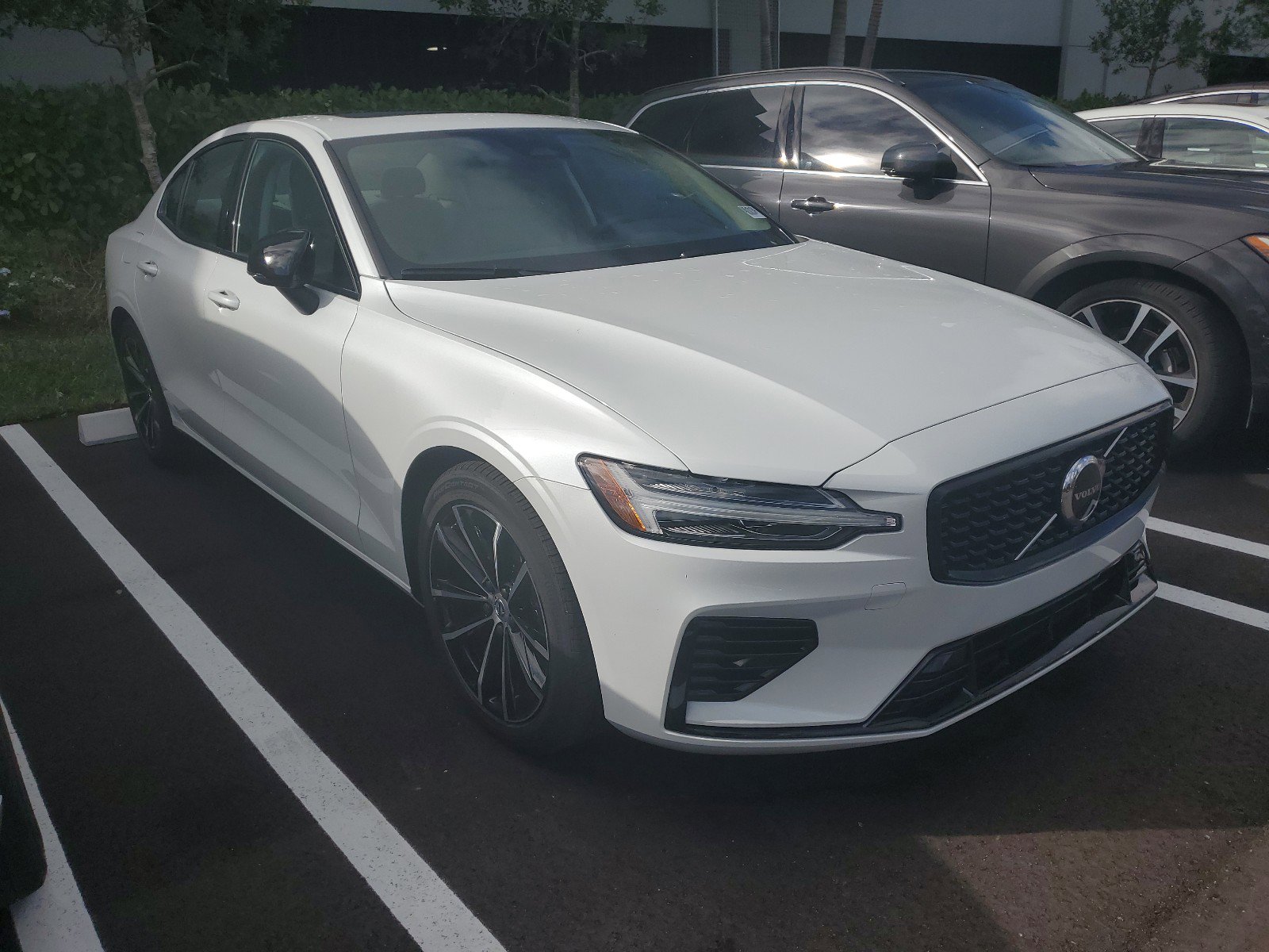 2024 Volvo S60 Recharge Plug-In Hybrid