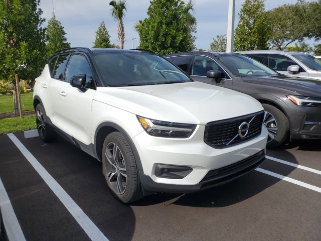 2022 Volvo XC40