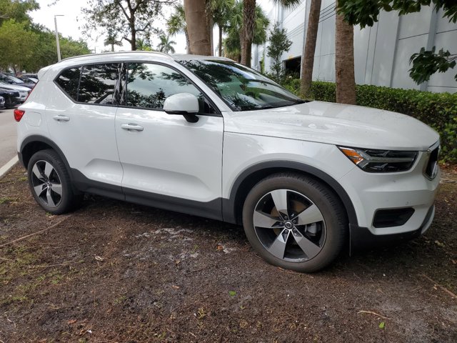 2020 Volvo XC40