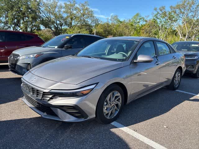 2024 Hyundai Elantra Hybrid Blue