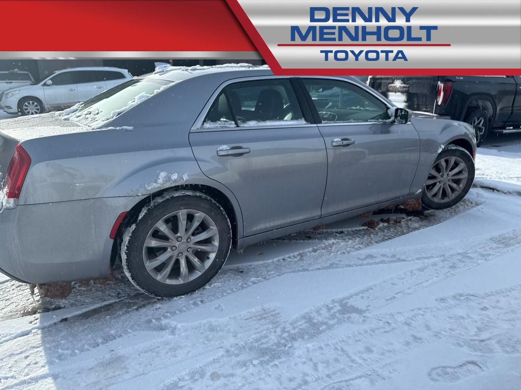 2018 Chrysler 300