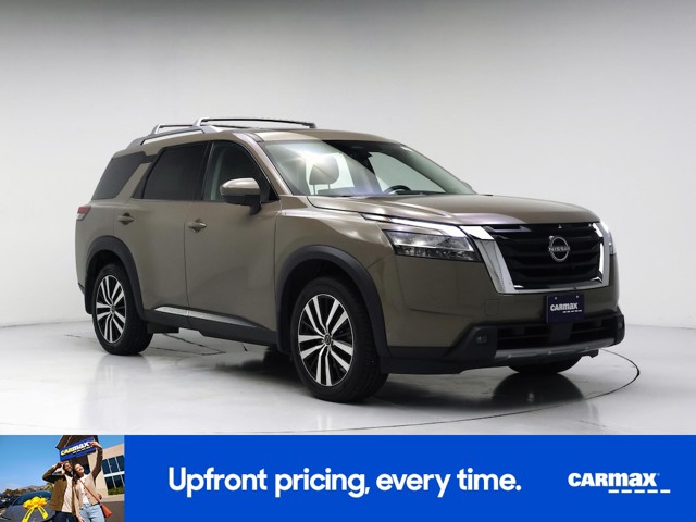 2023 Nissan Pathfinder Platinum