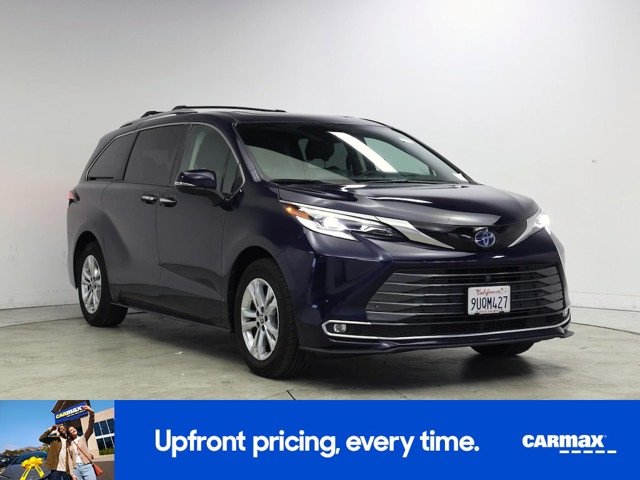 2022 Toyota Sienna Platinum