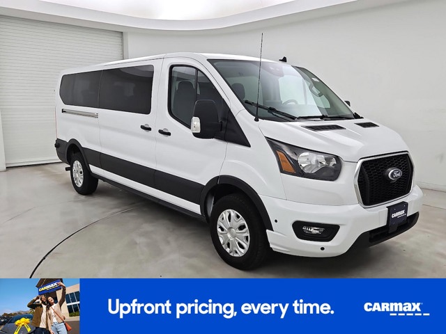 2024 Ford Transit Passenger Wagon XLT