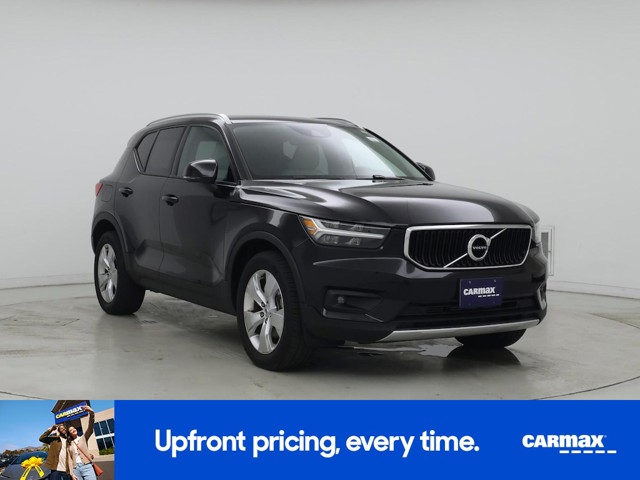 2021 Volvo XC40 T4 Momentum