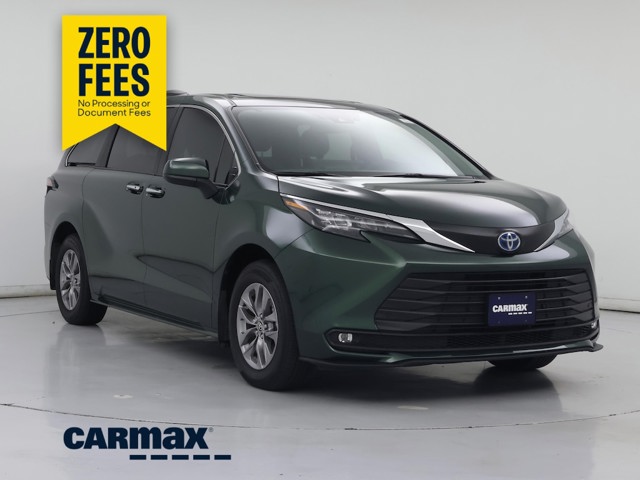 2025 Toyota Sienna XLE