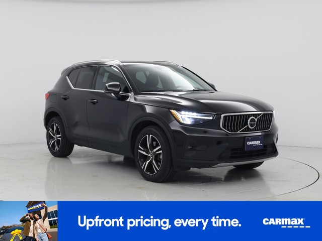 2023 Volvo XC40 B5 Plus Bright Theme