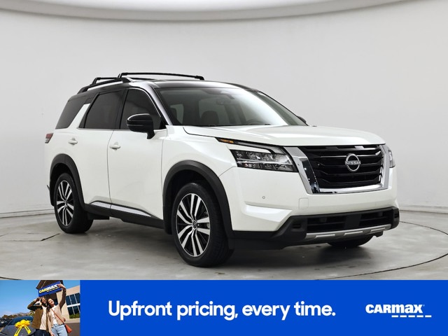 2023 Nissan Pathfinder Platinum