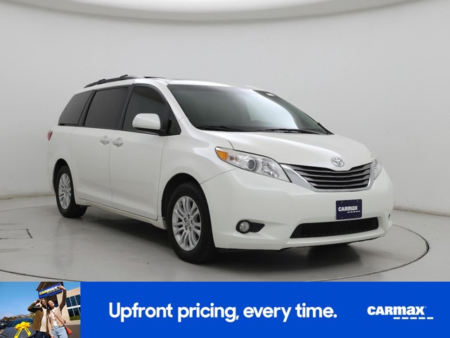 2017 Toyota Sienna XLE