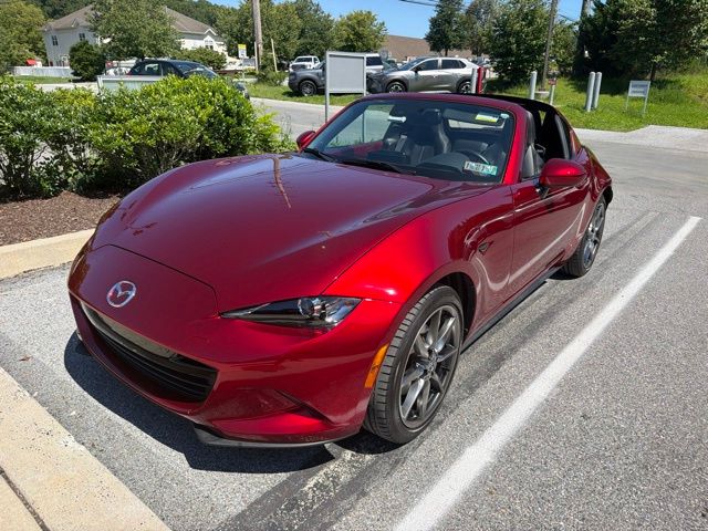 2022 Mazda MX-5 Miata RF Grand Touring — photo 1 of 6