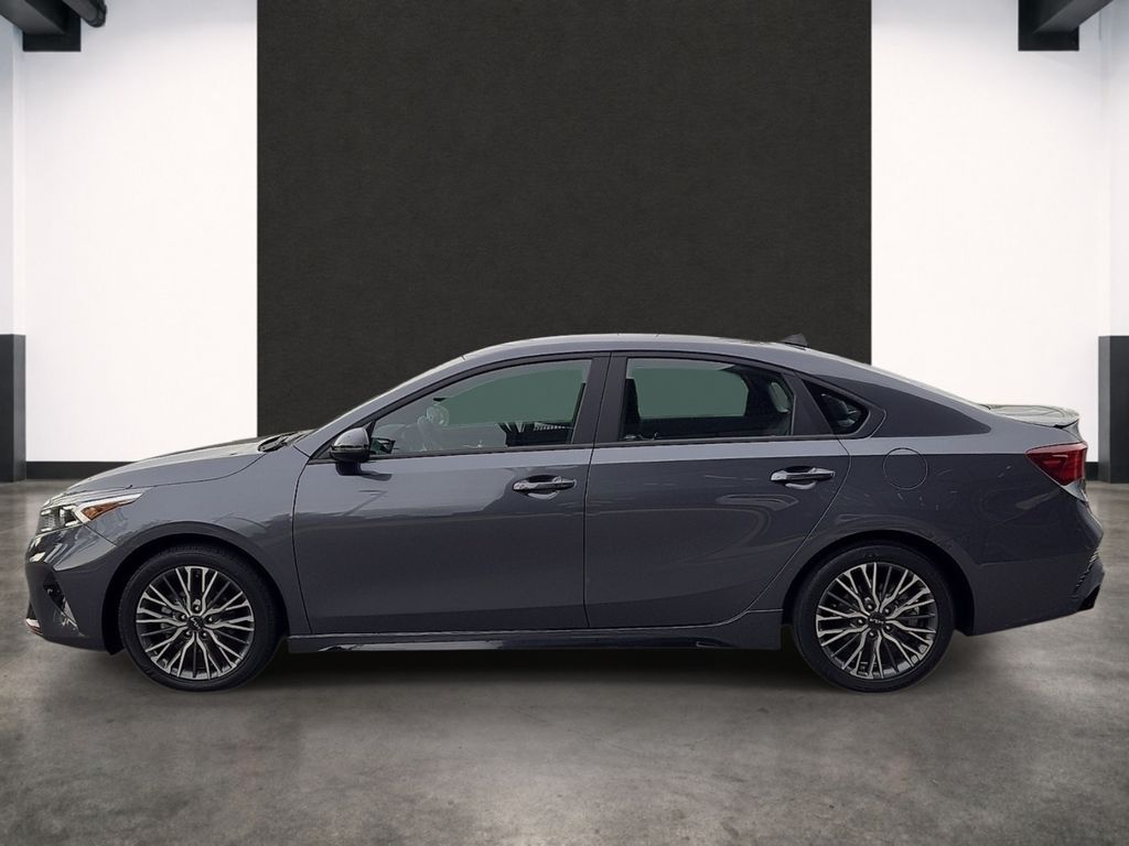 2024 Kia Forte GT-Line — photo 1 of 12