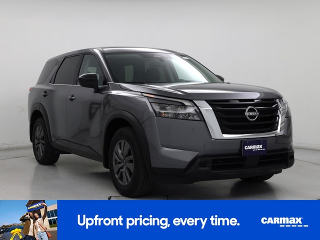 2025 Nissan Pathfinder S
