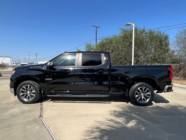 2022 Chevrolet Silverado 1500 LT — photo 1 of 12