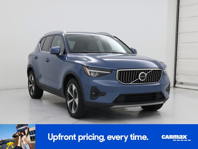 2023 Volvo XC40 B5 Plus Bright Theme