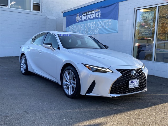 2021 Lexus IS