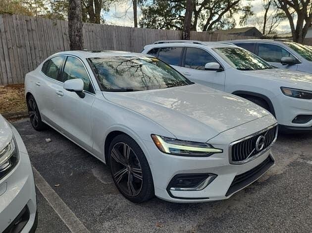 2022 Volvo S60