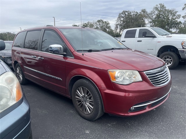 2011 Chrysler Town & Country