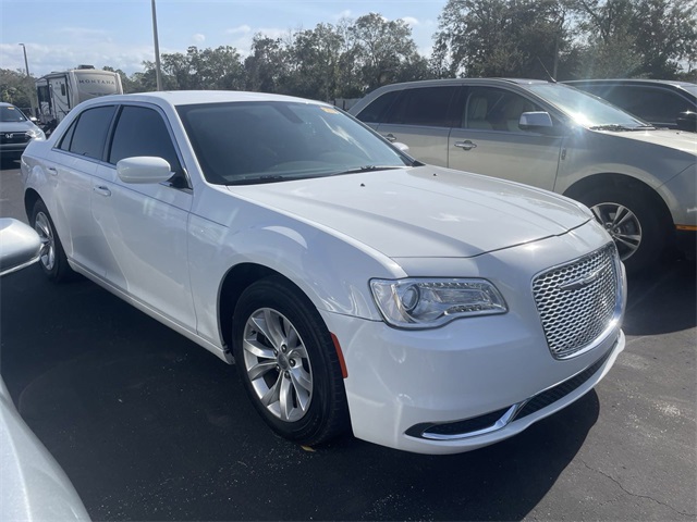 2018 Chrysler 300