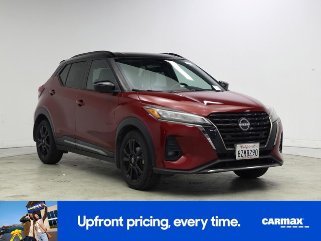 2022 Nissan Kicks SR