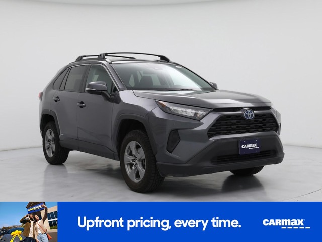 2022 Toyota RAV4 LE