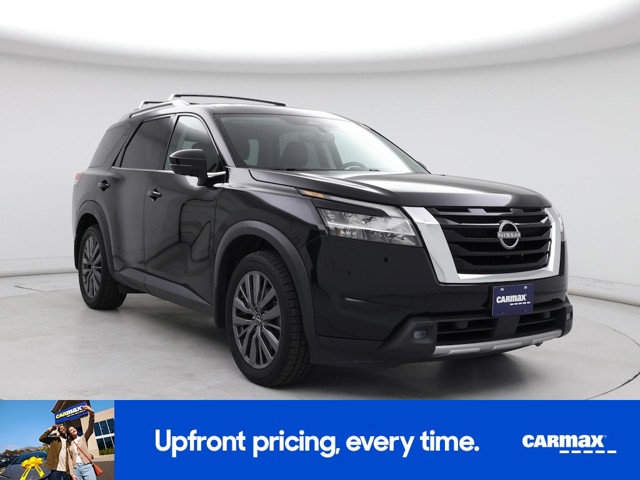 2022 Nissan Pathfinder SL