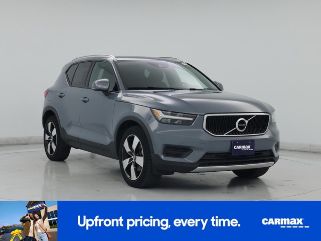 2020 Volvo XC40 T5 Momentum