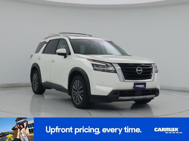 2023 Nissan Pathfinder SL