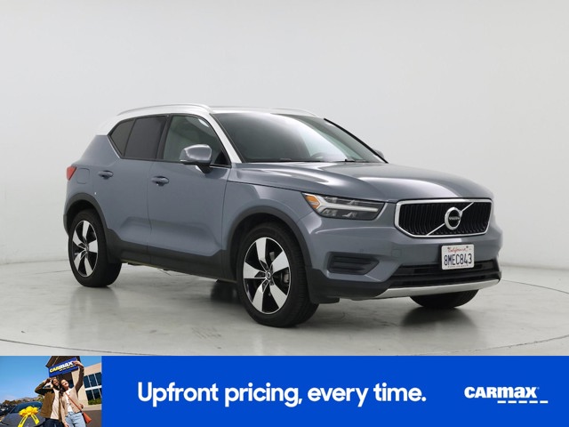 2020 Volvo XC40 T5 Momentum