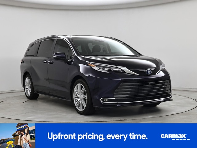 2023 Toyota Sienna Platinum